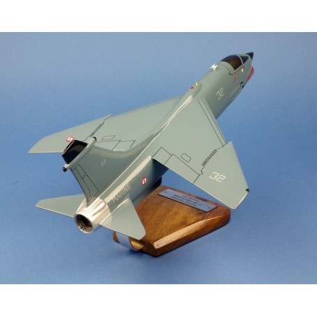 maquette avion - F-8E Crusader