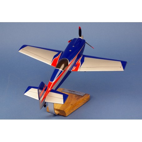 plane model - Extra 300