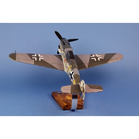 maquette avion - Messerschmitt BF-109G6 E.Hartmann