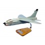 maquette avion - F-8E Crusader maquette avion - F-8E Crusadermaquette avion - F-8E Crusader