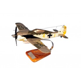 plane model - Focke Wulf FW.190A S.Schnell 9./JG2 plane model - Focke Wulf FW.190A S.Schnell 9./JG2plane model - Focke Wulf FW.1