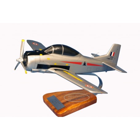 maquette avion - T-28 Fennec maquette avion - T-28 Fennecmaquette avion - T-28 Fennec