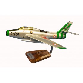 maquette avion - F-84 Thunderstreak maquette avion - F-84 Thunderstreakmaquette avion - F-84 Thunderstreak