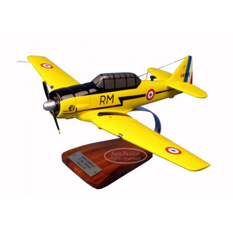 maquette avion - T-6G esc. 5/72 France maquette avion - T-6G esc. 5/72 France