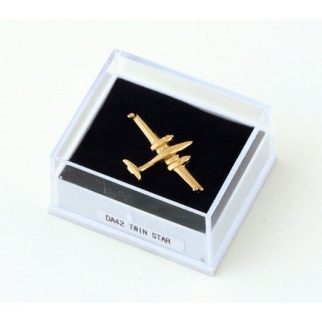 Diamond DA42 Twin Star 3D golden 22k / pin's - DJH CC001-061