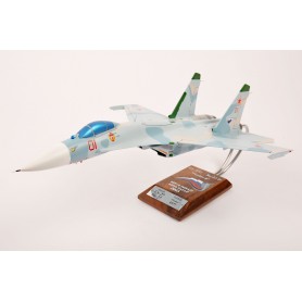 maquette avion - Su-27 P n°01 RU0024-1