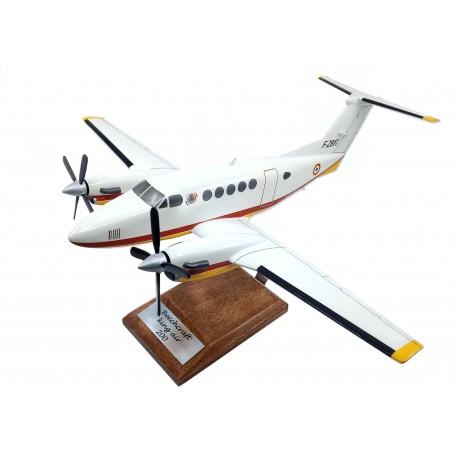 plane model - Beech 200 King Air VF012-1